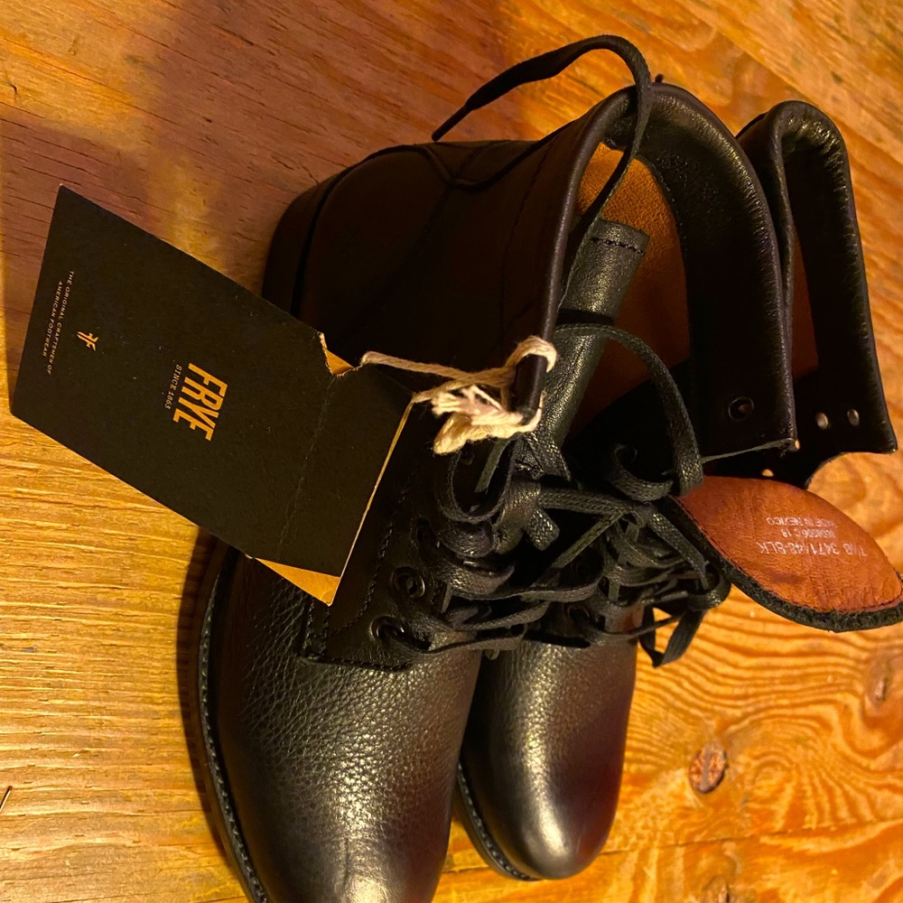 Frye Tyler boots NEW